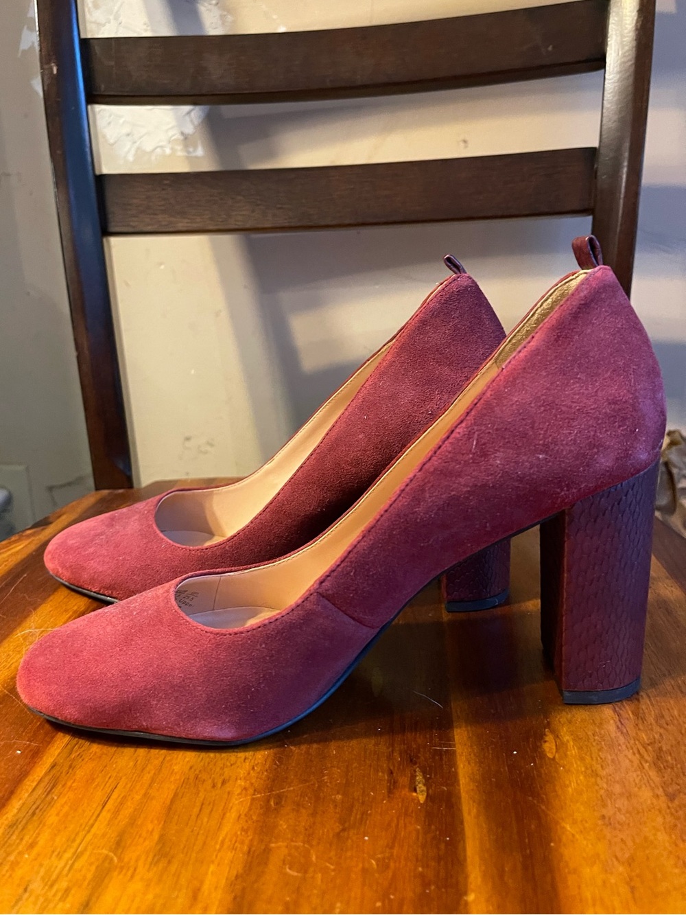 Franco Sarto Burgundy Suede Almond Toe Chunky Block Heel Pumps 8.5